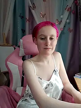 Snapshot of Fuzzy_Unicorn chatting on November 21, 7:34 pm Fuzzy Unicorn online show from November 21, 7:34 pm