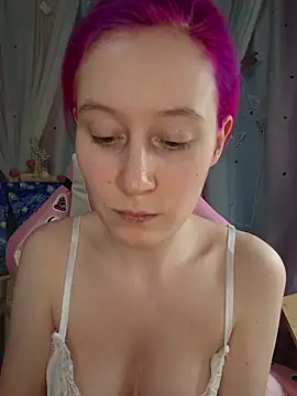 Snapshot of Fuzzy_Unicorn chatting on March 13, 7:31 pm Fuzzy Unicorn online show from March 13, 7:31 pm