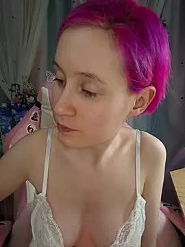 Snapshot of Fuzzy_Unicorn chatting on March 23, 7:40 pm Fuzzy Unicorn online show from March 23, 7:40 pm