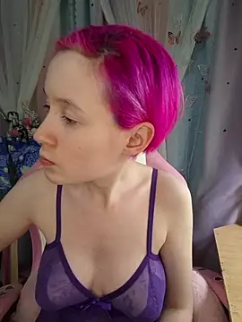 Snapshot of Fuzzy_Unicorn chatting on March 27, 7:02 pm Fuzzy Unicorn online show from March 27, 7:02 pm