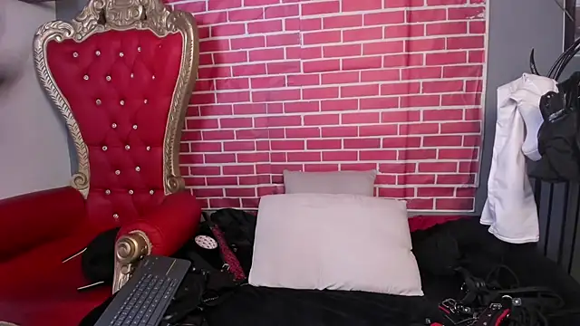 LiliThara online show from June 11, 1:20 pm