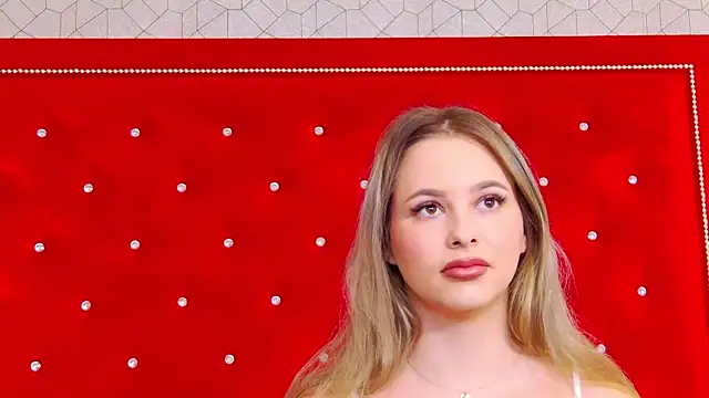 Ellsa Jean  online show from November 19, 3:28 am