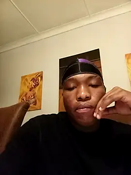 Snapshot of BlamedSimple chatting on December 14, 9:08 pm BlamedSimple online show from December 14, 9:08 pm