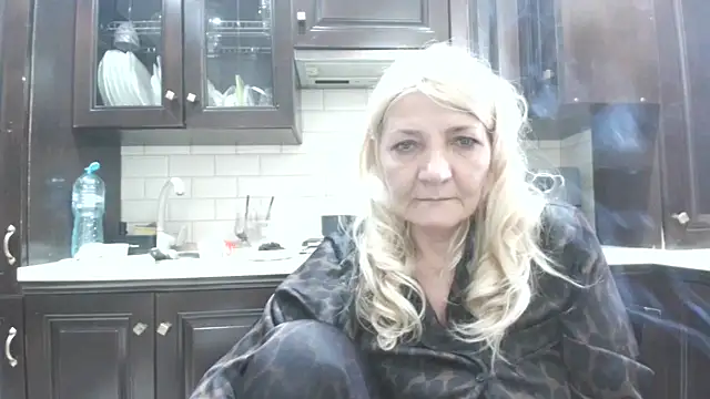 ButterflyBlondie online show from June 16, 3:31 am