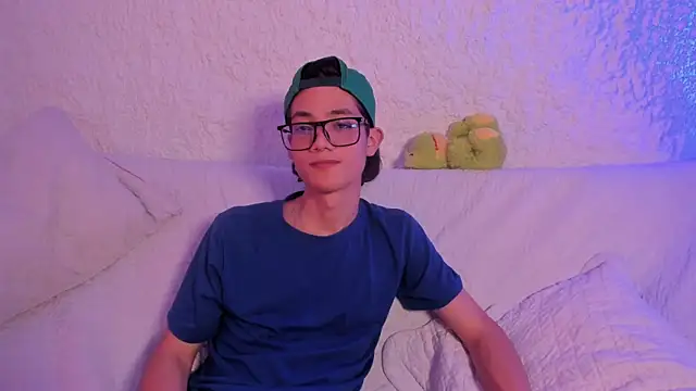 thiago kinghot online show from September 10, 7:03 pm