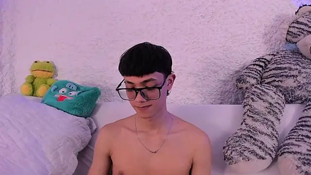 thiago kinghot online show from October 2, 5:03 am