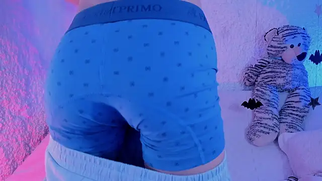 thiago kinghot online show from October 4, 5:27 am