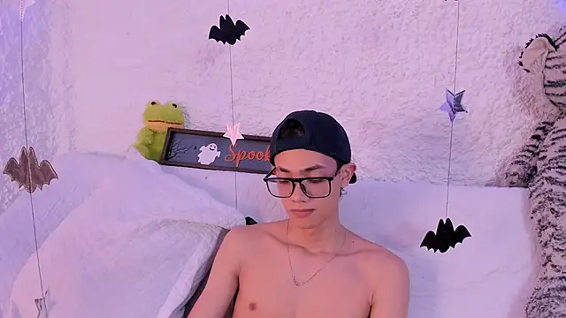 thiago kinghot online show from October 10, 12:26 pm