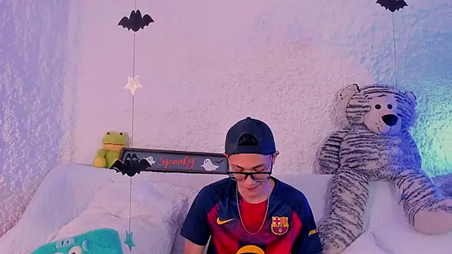 thiago kinghot online show from October 20, 5:19 am