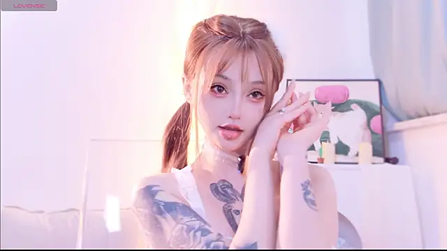 Snapshot of Miya-222 chatting on December 21, 5:14 am Miya-222 online show from December 21, 5:14 am