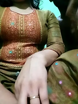 Hotty-couple063 online show from September 27, 6:13 pm