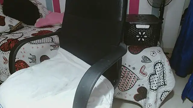 karo lovely online show from October 22, 10:42 pm