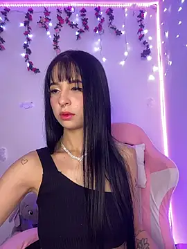 Lia  1 online show from November 30, 6:01 pm