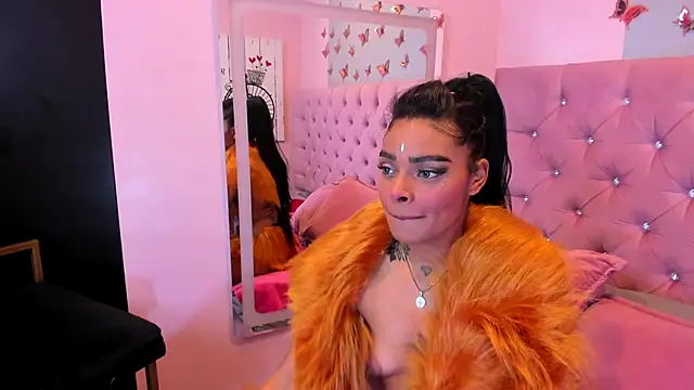 EmmaEbony  online show from October 31, 10:27 am