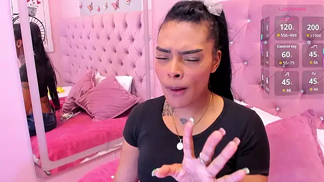 EmmaEbony  online show from March 9, 1:15 pm