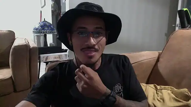 tanjir020 online show from November 11, 9:31 am