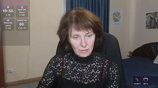 Snapshot of Lia_Tito chatting on October 4, 5:38 am Lia Tito online show from October 4, 5:38 am