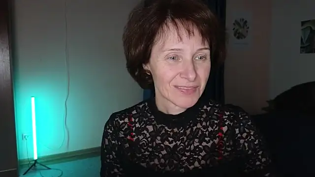 Snapshot of Lia_Tito chatting on October 28, 3:25 pm Lia Tito online show from October 28, 3:25 pm