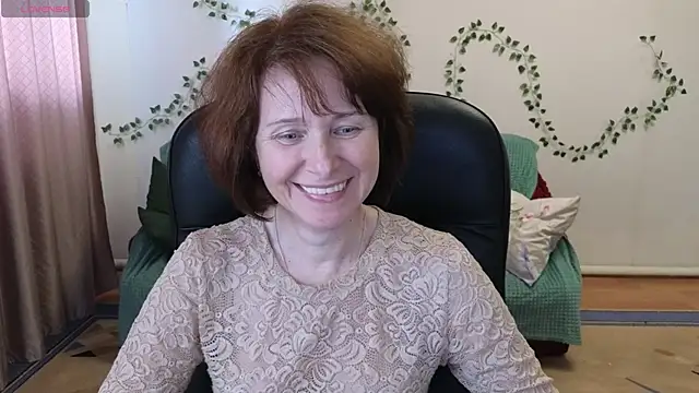 Lia Tito online show from June 2, 1:13 pm