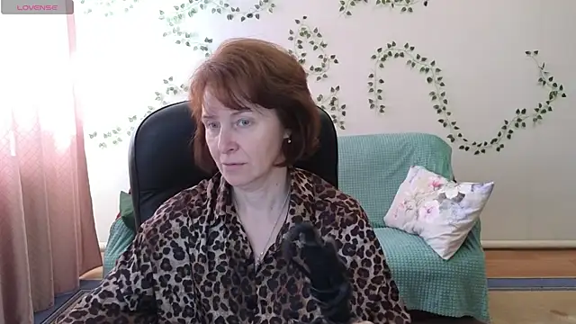 Lia Tito online show from June 6, 7:13 am