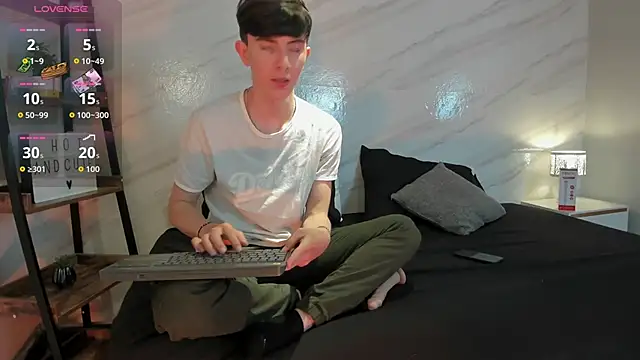 mathias saenz online show from September 12, 7:14 pm