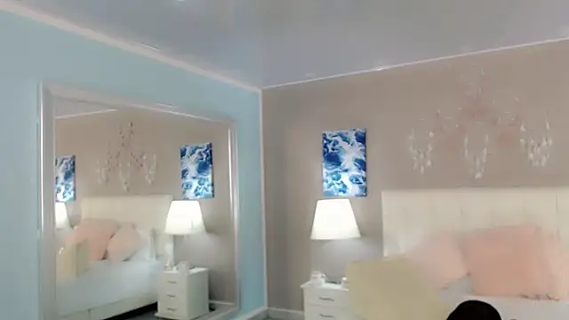 maddissonivanova online show from December 1, 6:46 pm