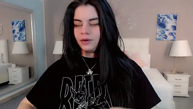 Snapshot of maddissonivanova chatting on February 26, 6:51 pm maddissonivanova online show from February 26, 6:51 pm