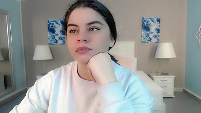 Snapshot of maddissonivanova chatting on March 2, 6:59 pm maddissonivanova online show from March 2, 6:59 pm