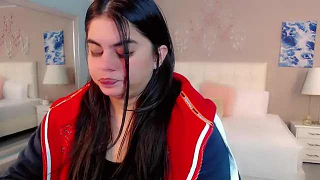 Snapshot of maddissonivanova chatting on March 8, 7:06 pm maddissonivanova online show from March 8, 7:06 pm