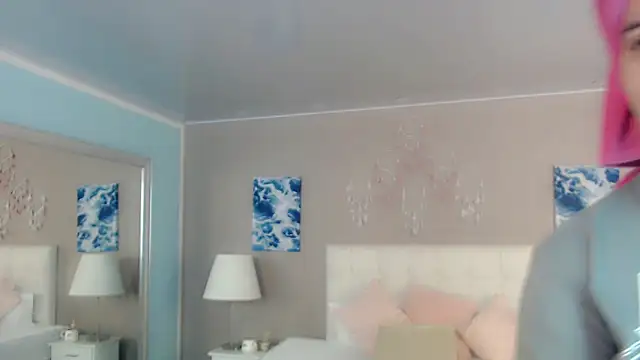 Snapshot of maddissonivanova chatting on March 9, 7:07 pm maddissonivanova online show from March 9, 7:07 pm