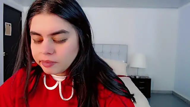 Snapshot of maddissonivanova chatting on March 19, 7:07 pm maddissonivanova online show from March 19, 7:07 pm