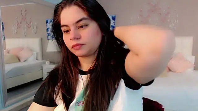 Snapshot of maddissonivanova chatting on March 24, 7:08 pm maddissonivanova online show from March 24, 7:08 pm