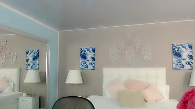 Snapshot of maddissonivanova chatting on March 26, 7:08 pm maddissonivanova online show from March 26, 7:08 pm