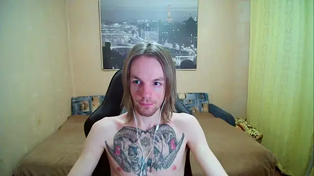 Snapshot of AdamDickens chatting on September 24, 6:11 pm AdamDickens online show from September 24, 6:11 pm