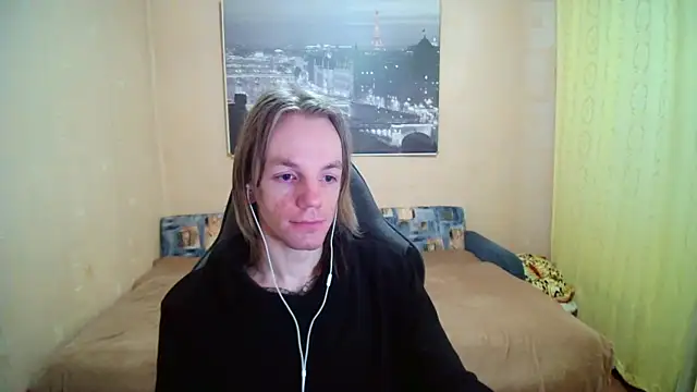 Snapshot of AdamDickens chatting on September 26, 8:24 pm AdamDickens online show from September 26, 8:24 pm