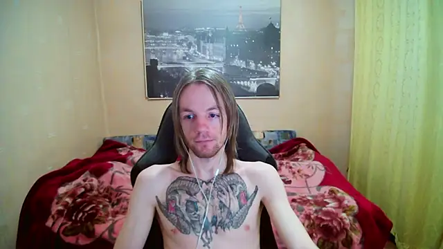 Snapshot of AdamDickens chatting on October 6, 8:17 pm AdamDickens online show from October 6, 8:17 pm