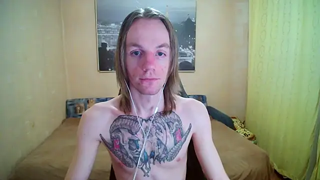 Snapshot of AdamDickens chatting on October 23, 9:02 pm AdamDickens online show from October 23, 9:02 pm