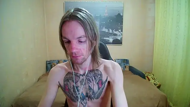 Snapshot of AdamDickens chatting on November 7, 8:42 pm AdamDickens online show from November 7, 8:42 pm