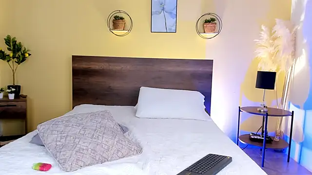 CamilleGrace online show from September 25, 12:53 pm