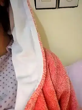 Miss-Lynda online show from April 1, 3:20 pm