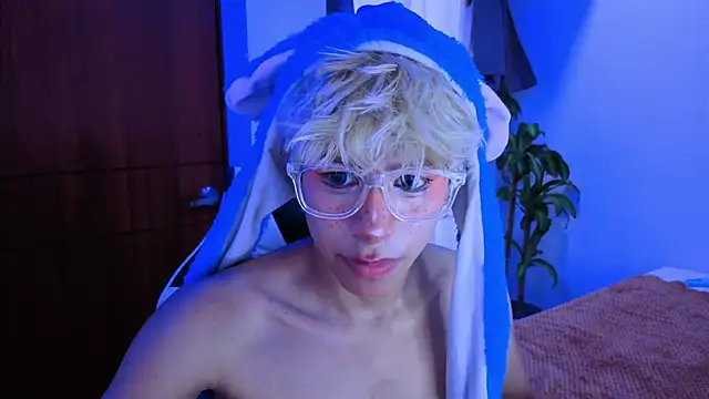 taichi bluy online show from November 13, 10:19 pm