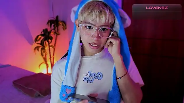 taichi bluy online show from December 18, 7:03 am