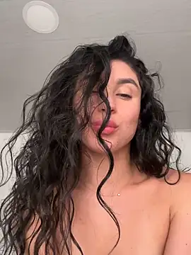 MonicaSalvatore online show from February 1, 11:47 pm