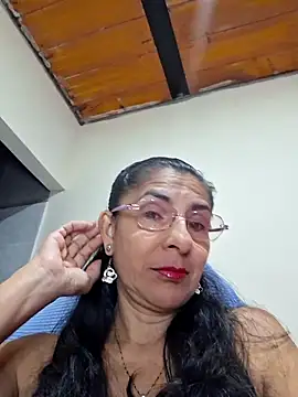 Snapshot of Natasha_50 chatting on May 24, 12:59 am Natasha 50 online show from May 24, 12:59 am