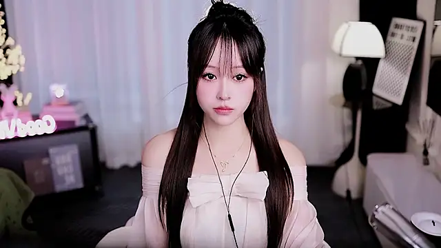 Snapshot of coward_by chatting on February 27, 9:20 am coward by online show from February 27, 9:20 am