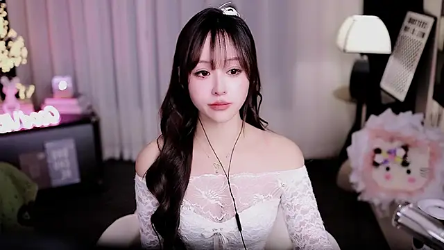 Snapshot of coward_by chatting on March 5, 2:24 pm coward by online show from March 5, 2:24 pm