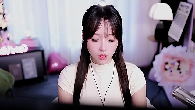 Snapshot of coward_by chatting on March 13, 9:27 am coward by online show from March 13, 9:27 am