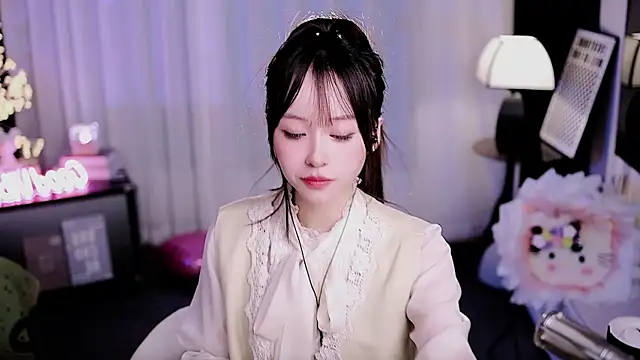 Snapshot of coward_by chatting on March 16, 10:08 am coward by online show from March 16, 10:08 am