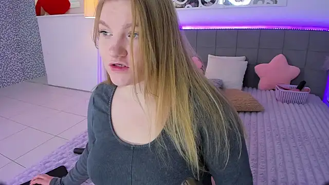 AshleyJoness online show from December 4, 6:01 am