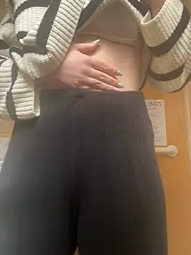 hazel wood21 online show from March 10, 1:49 pm